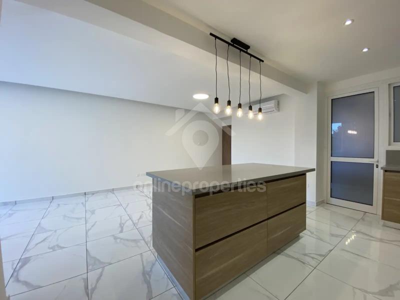 To change image, hover mouse over thumbnails below