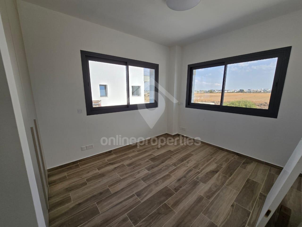 To change image, hover mouse over thumbnails below