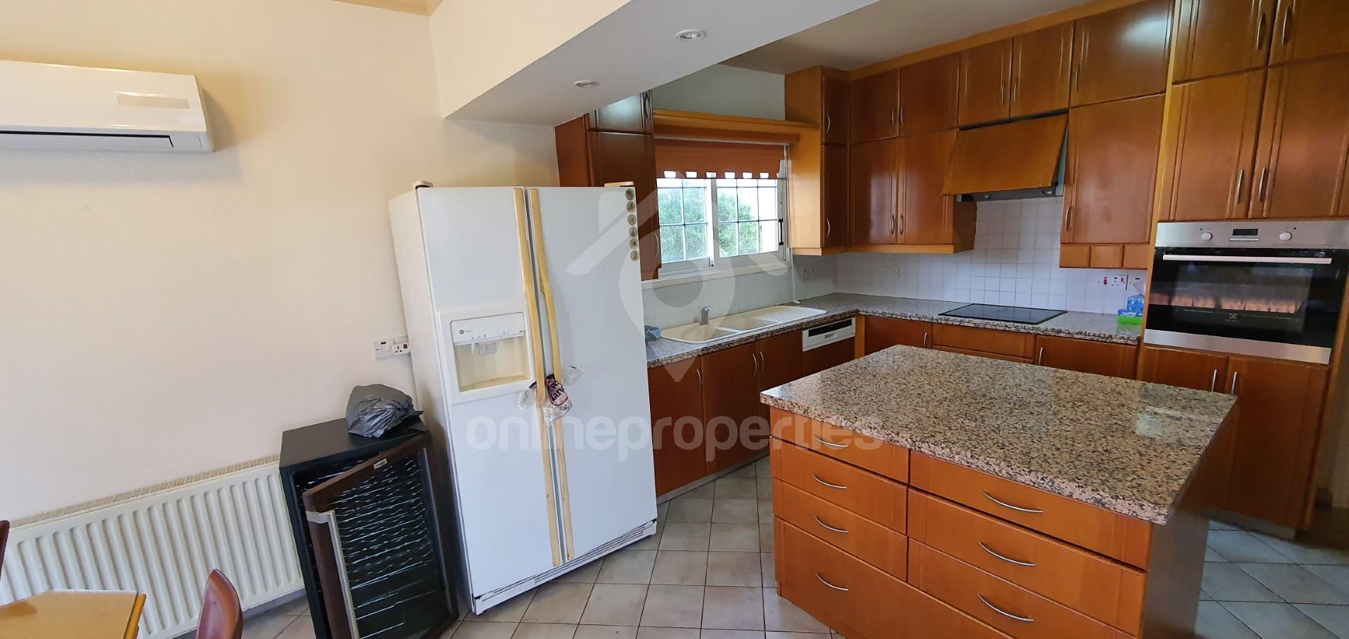 To change image, hover mouse over thumbnails below