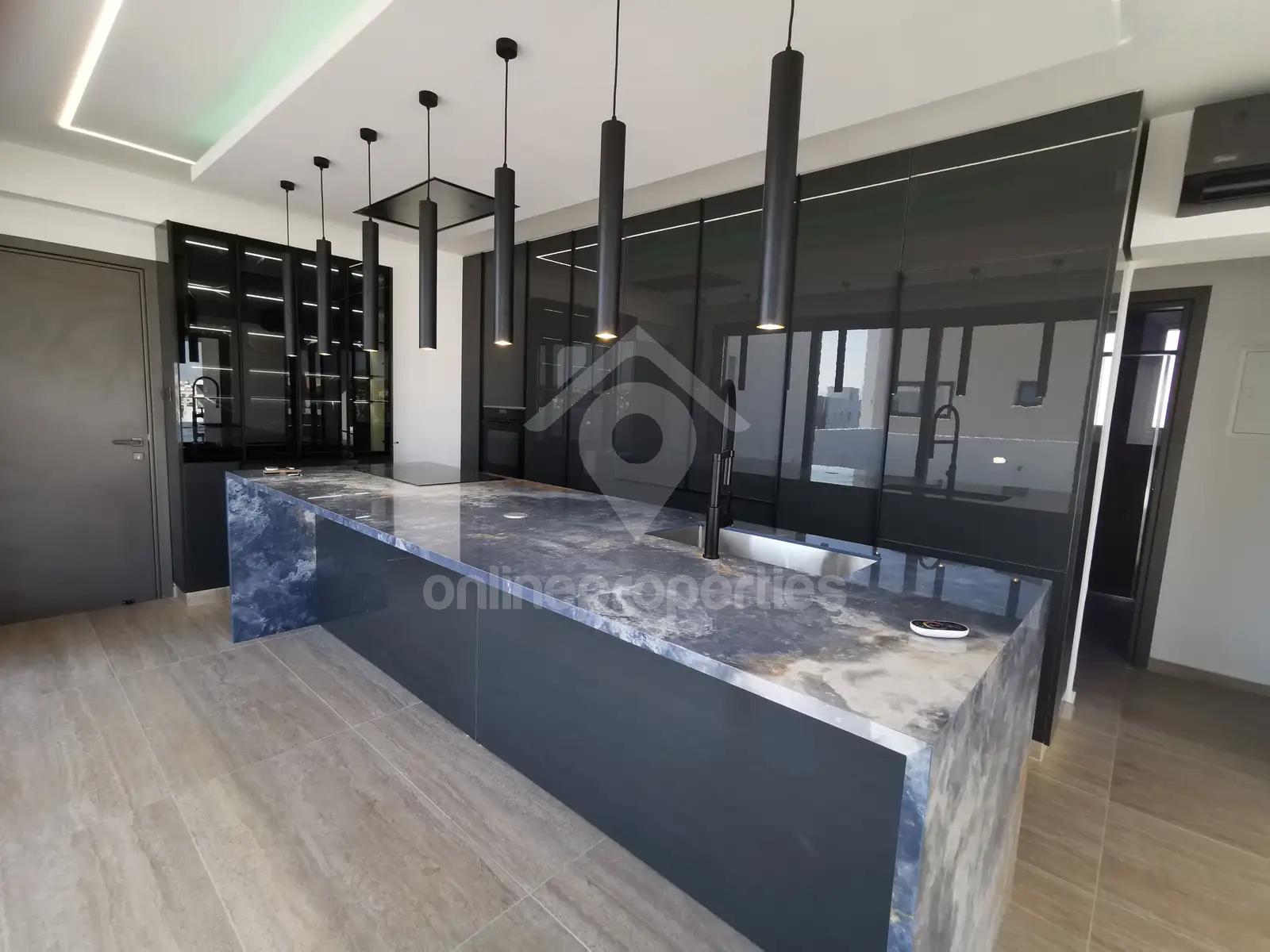 To change image, hover mouse over thumbnails below