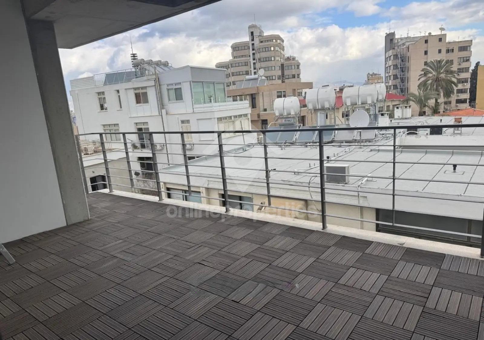 To change image, hover mouse over thumbnails below