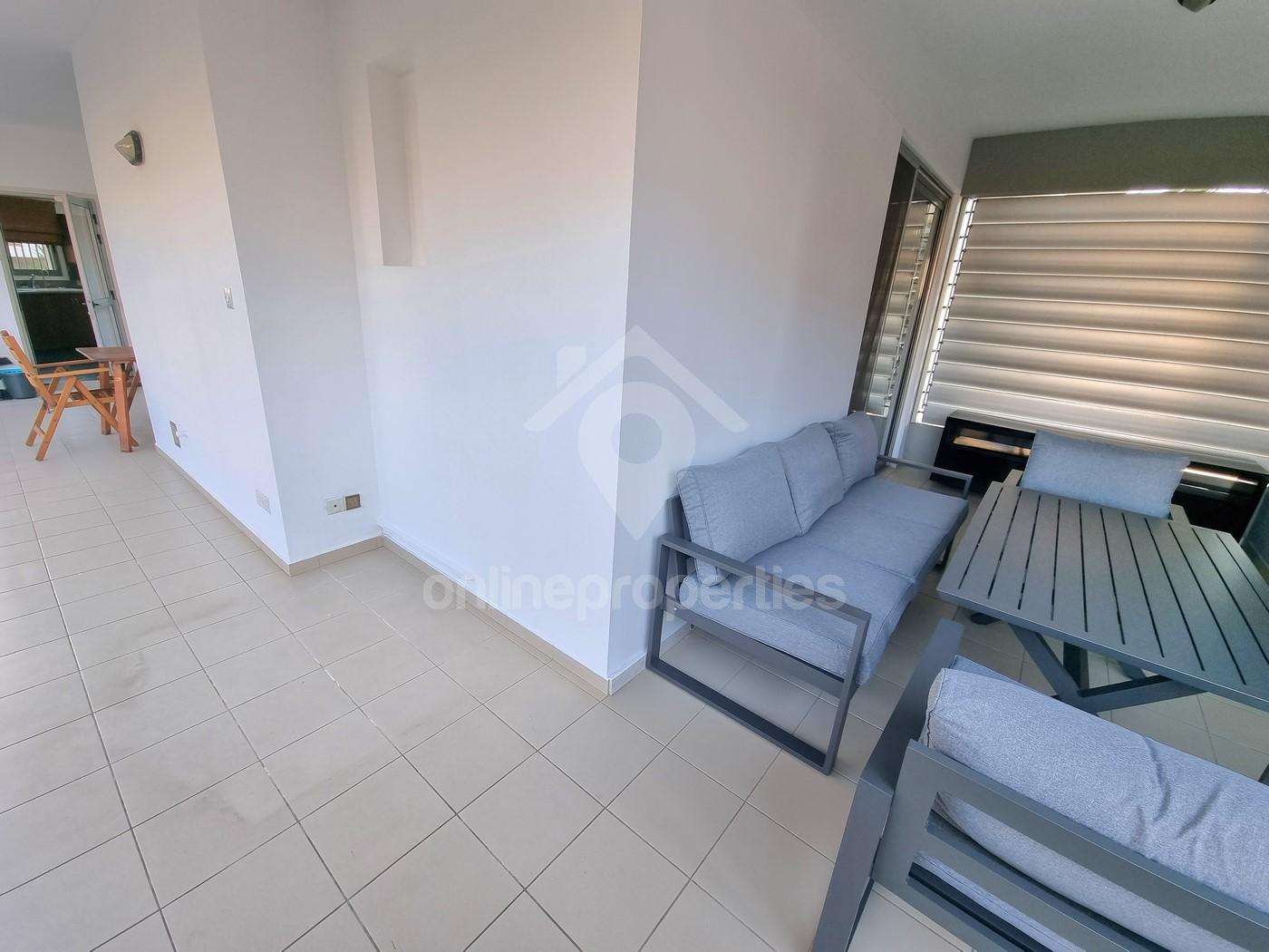 To change image, hover mouse over thumbnails below