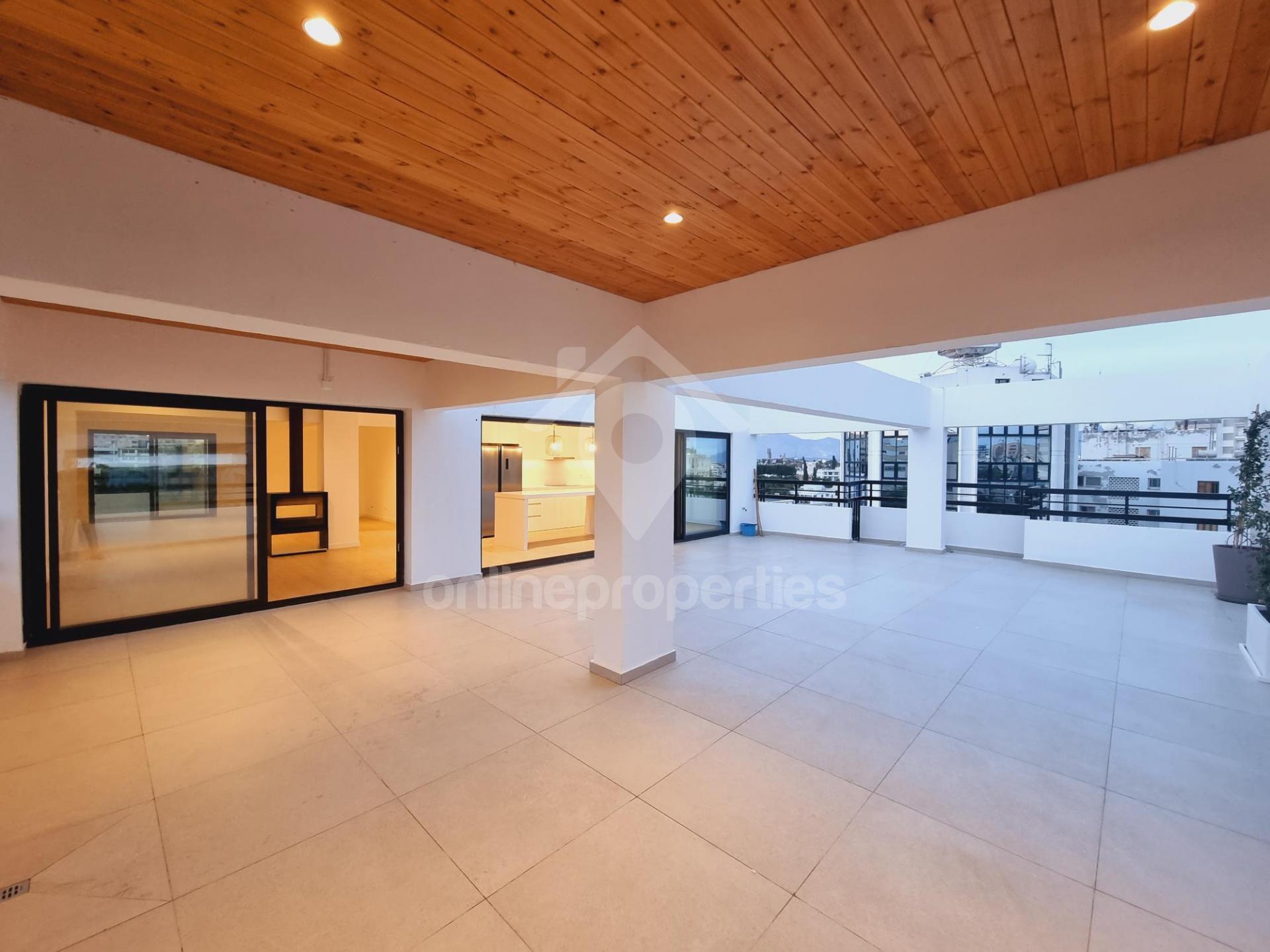 To change image, hover mouse over thumbnails below