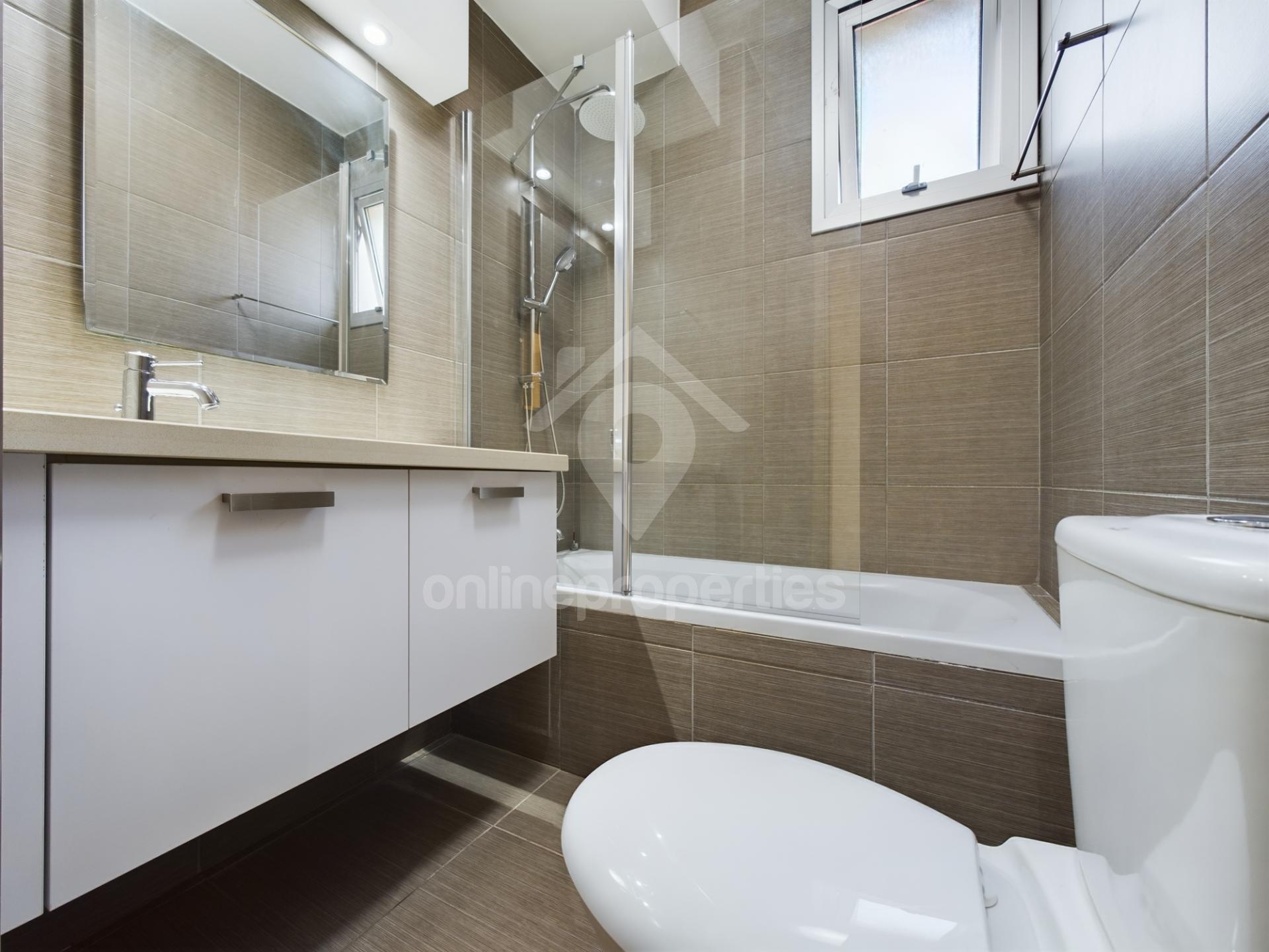 To change image, hover mouse over thumbnails below