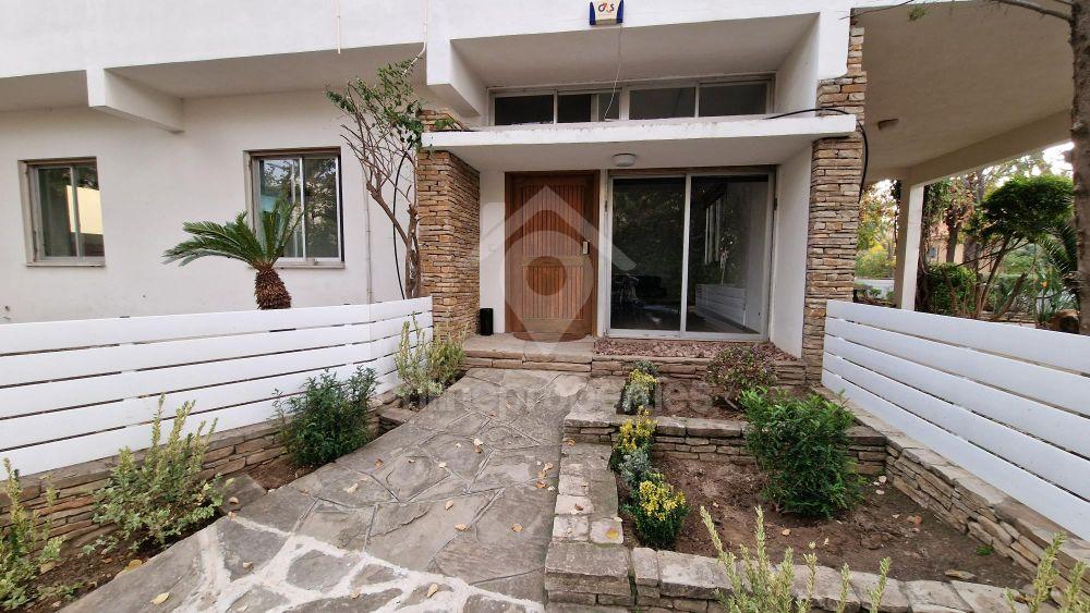 To change image, hover mouse over thumbnails below