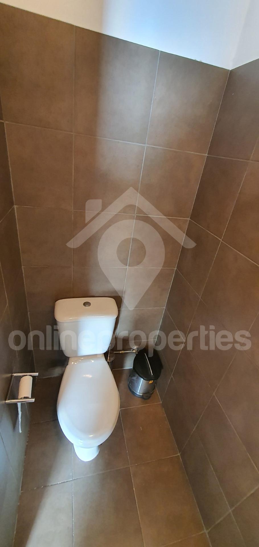 To change image, hover mouse over thumbnails below