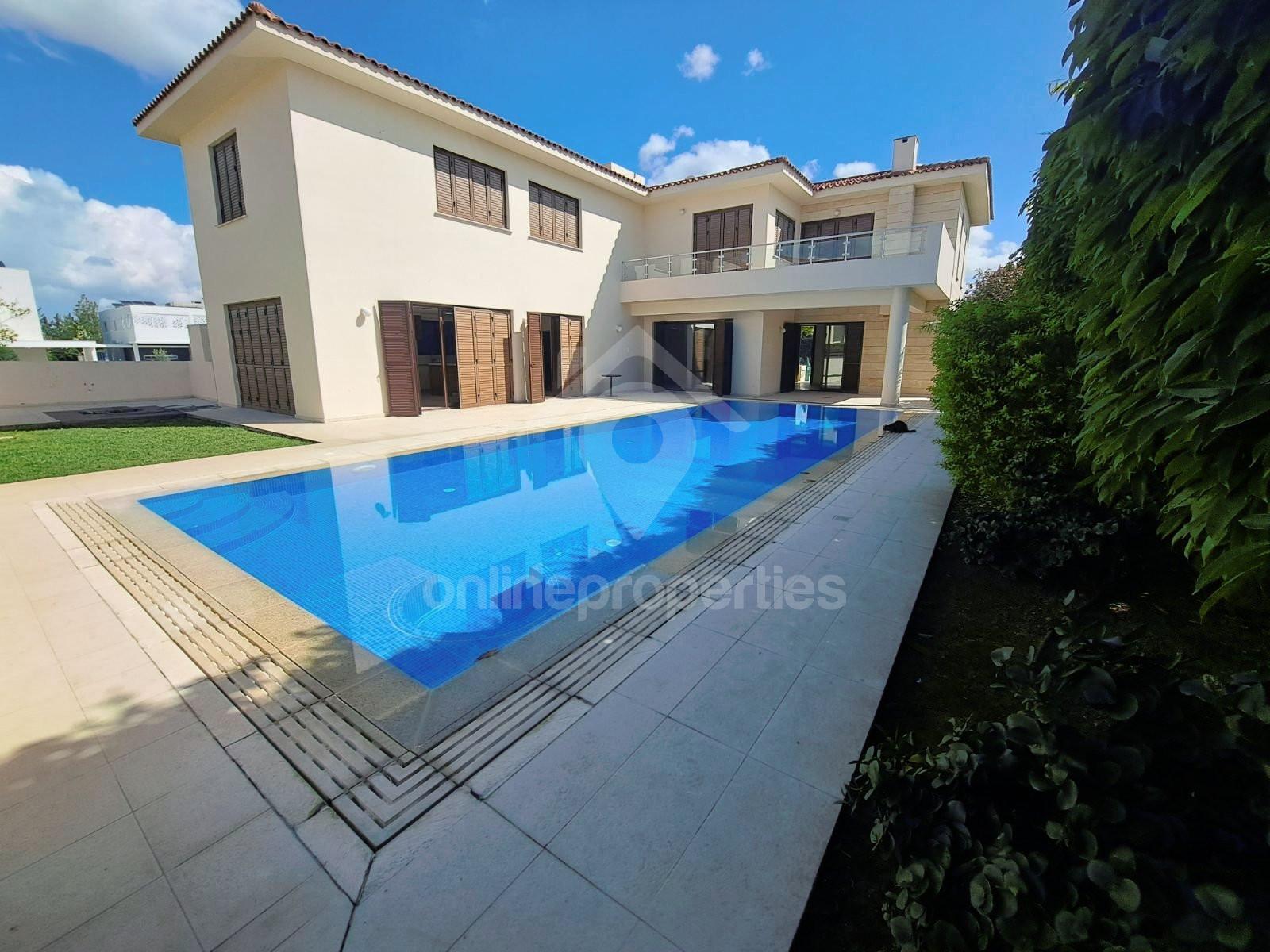 To change image, hover mouse over thumbnails below