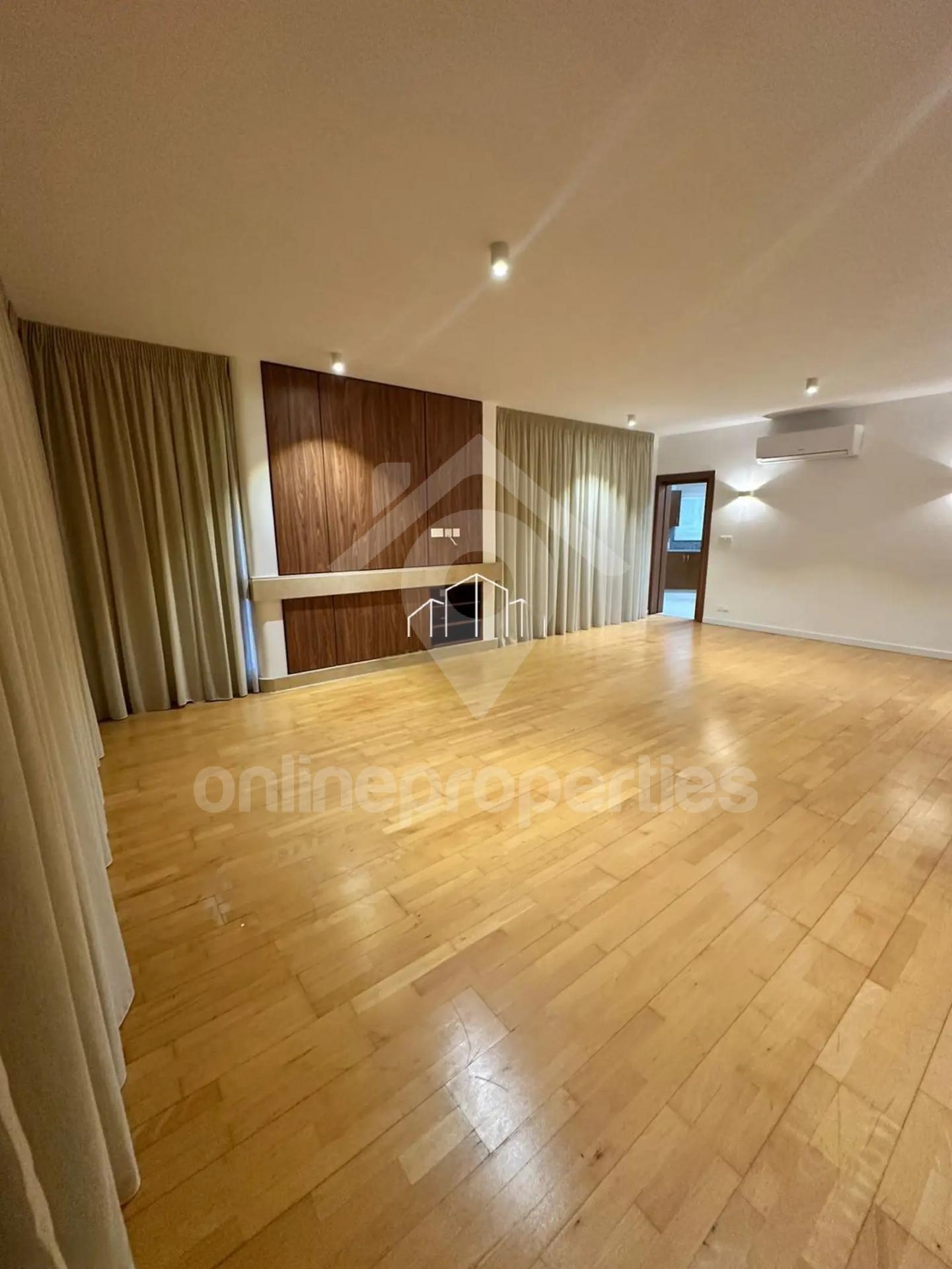 To change image, hover mouse over thumbnails below