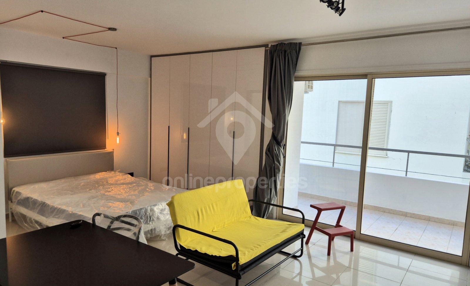 Bright Studio Living by the Park – City Access, Comfort & Style