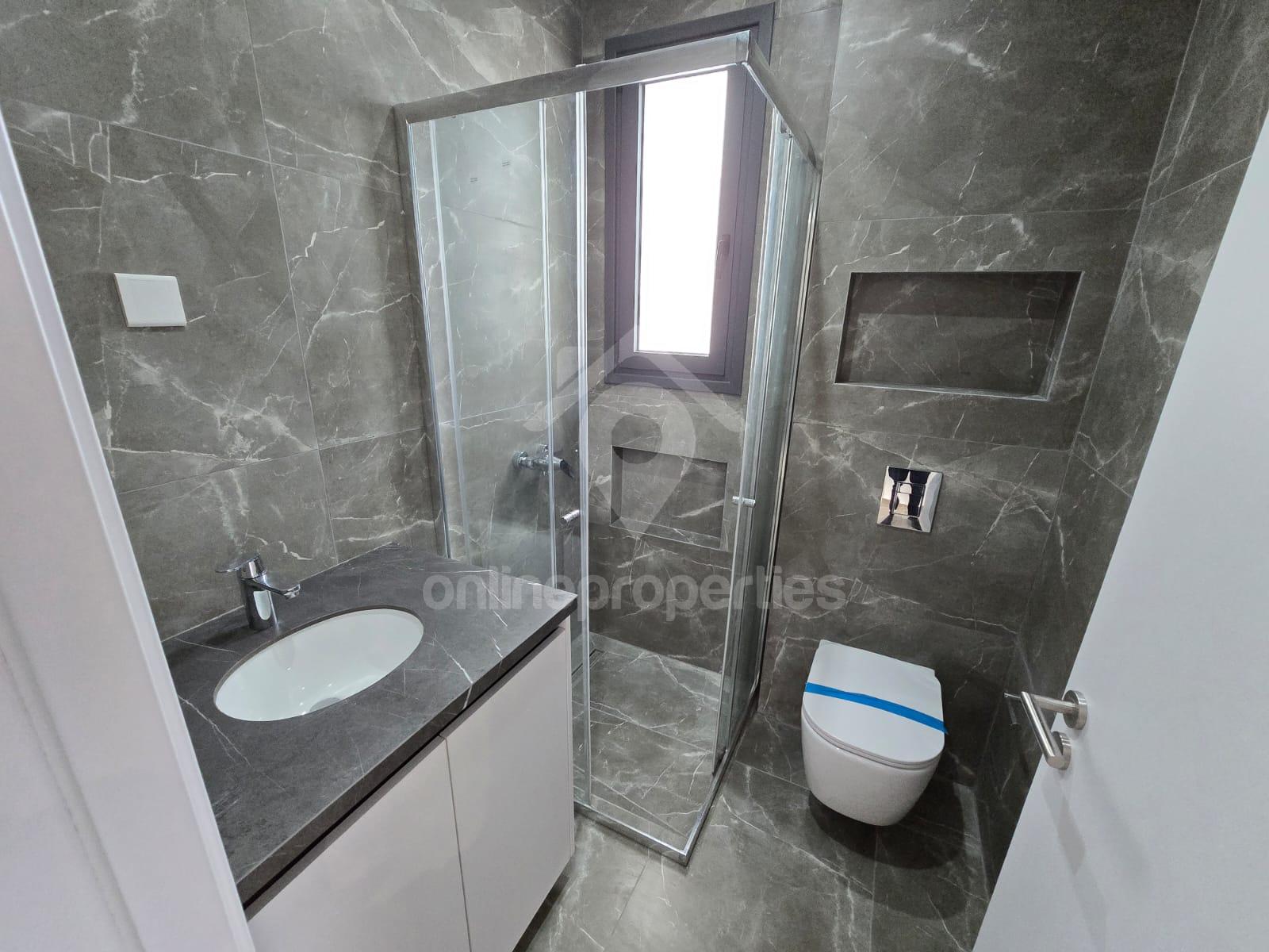 To change image, hover mouse over thumbnails below