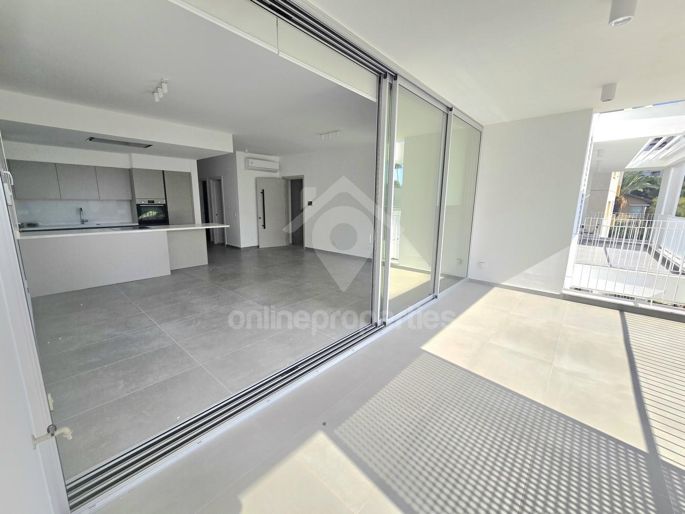 To change image, hover mouse over thumbnails below