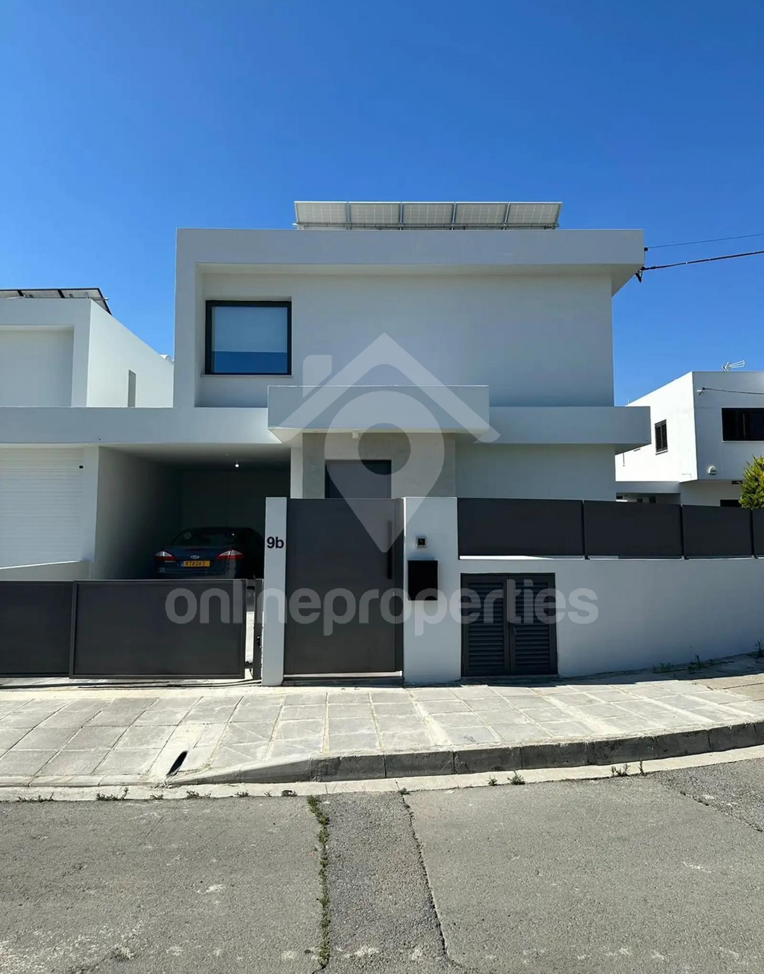 To change image, hover mouse over thumbnails below