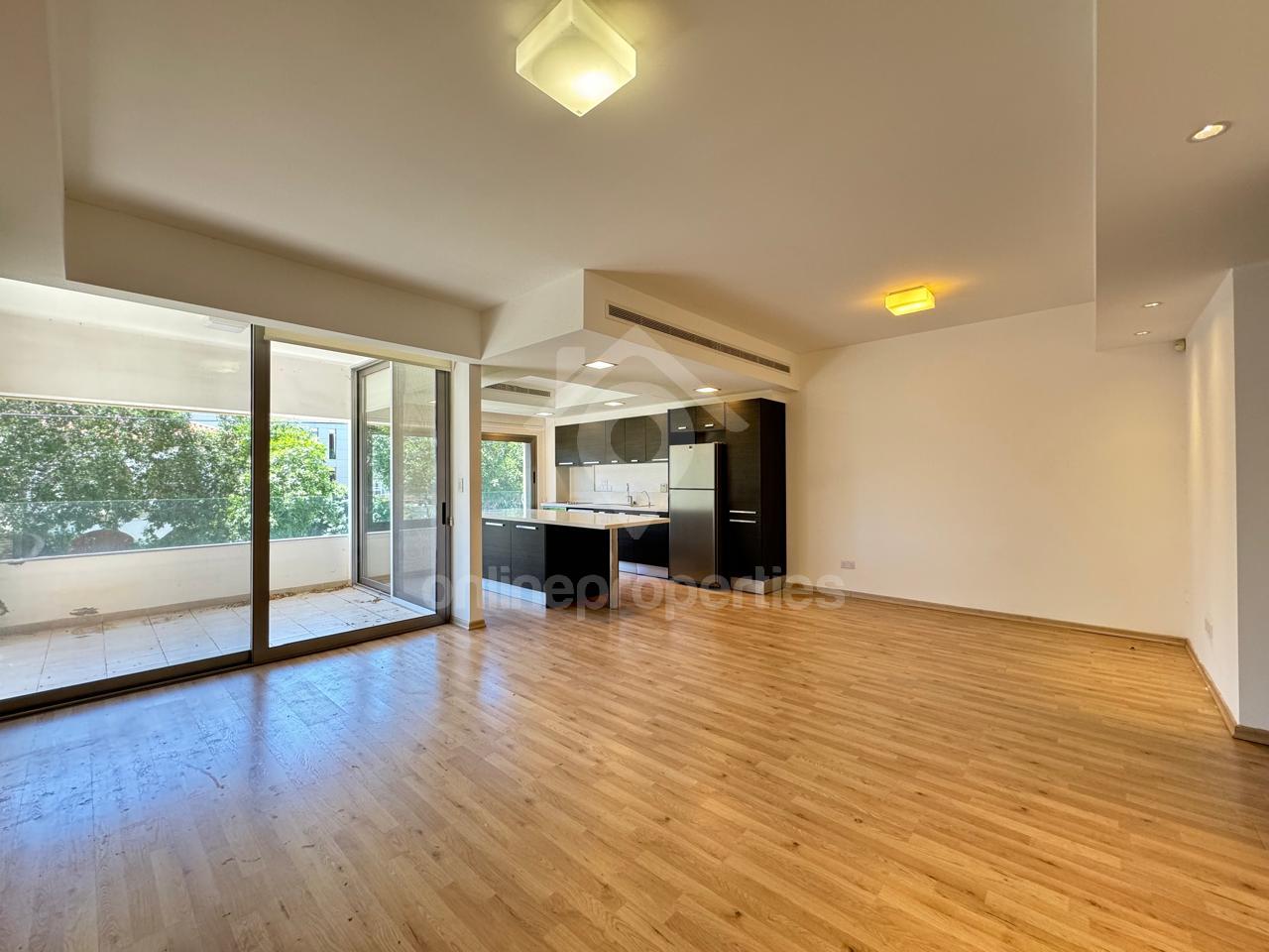 Moden 2 bedroom apartment located cl;ose to KPMG area