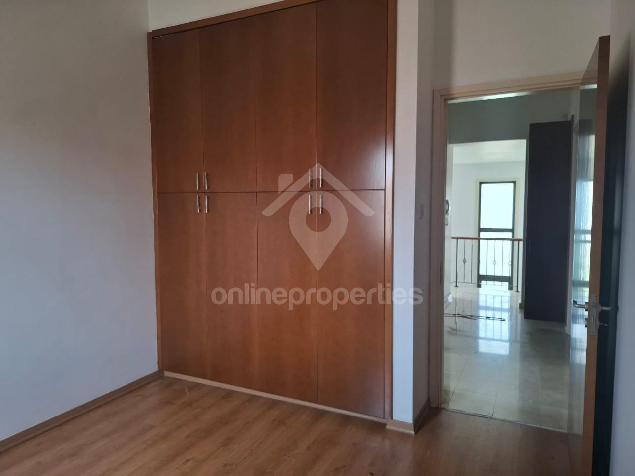 To change image, hover mouse over thumbnails below