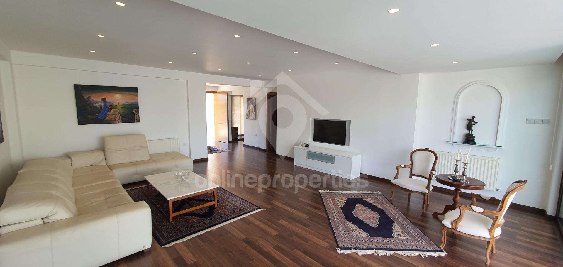 To change image, hover mouse over thumbnails below