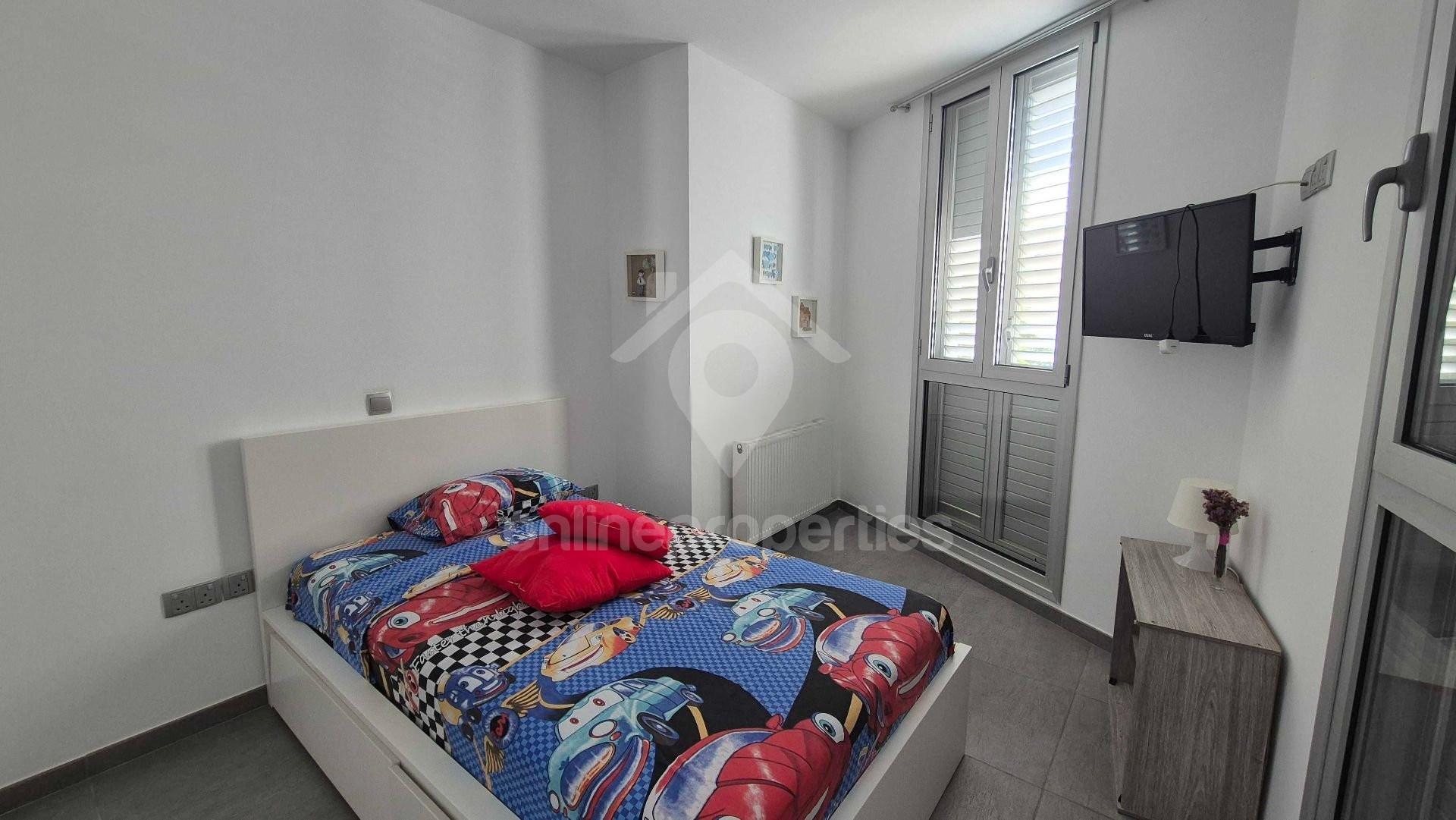 To change image, hover mouse over thumbnails below