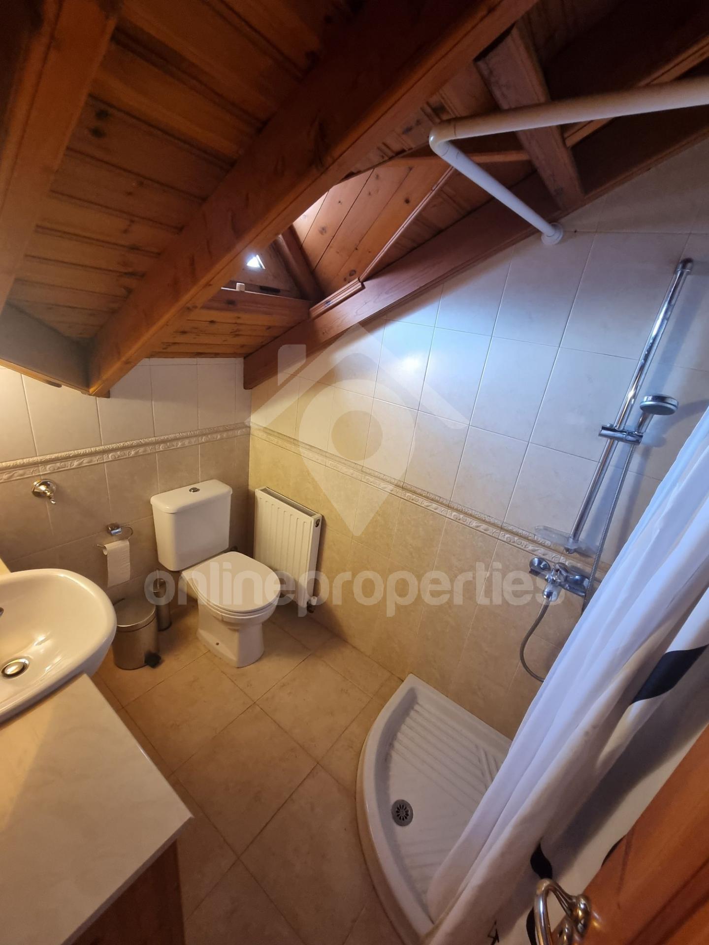 To change image, hover mouse over thumbnails below