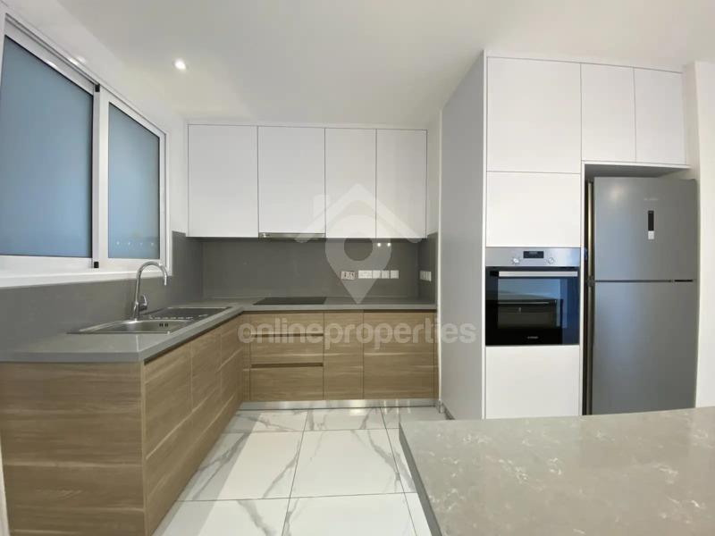 To change image, hover mouse over thumbnails below