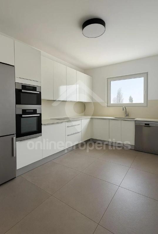 To change image, hover mouse over thumbnails below