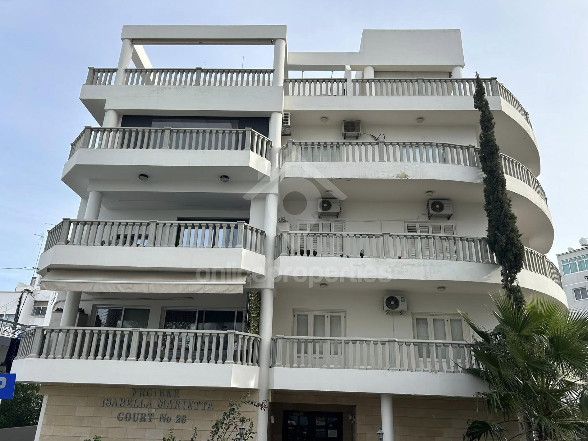 To change image, hover mouse over thumbnails below