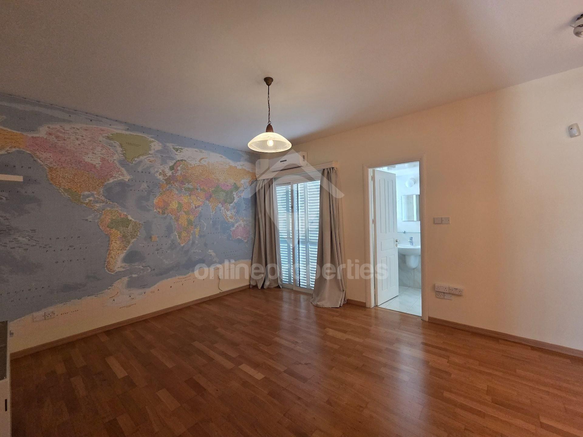 To change image, hover mouse over thumbnails below