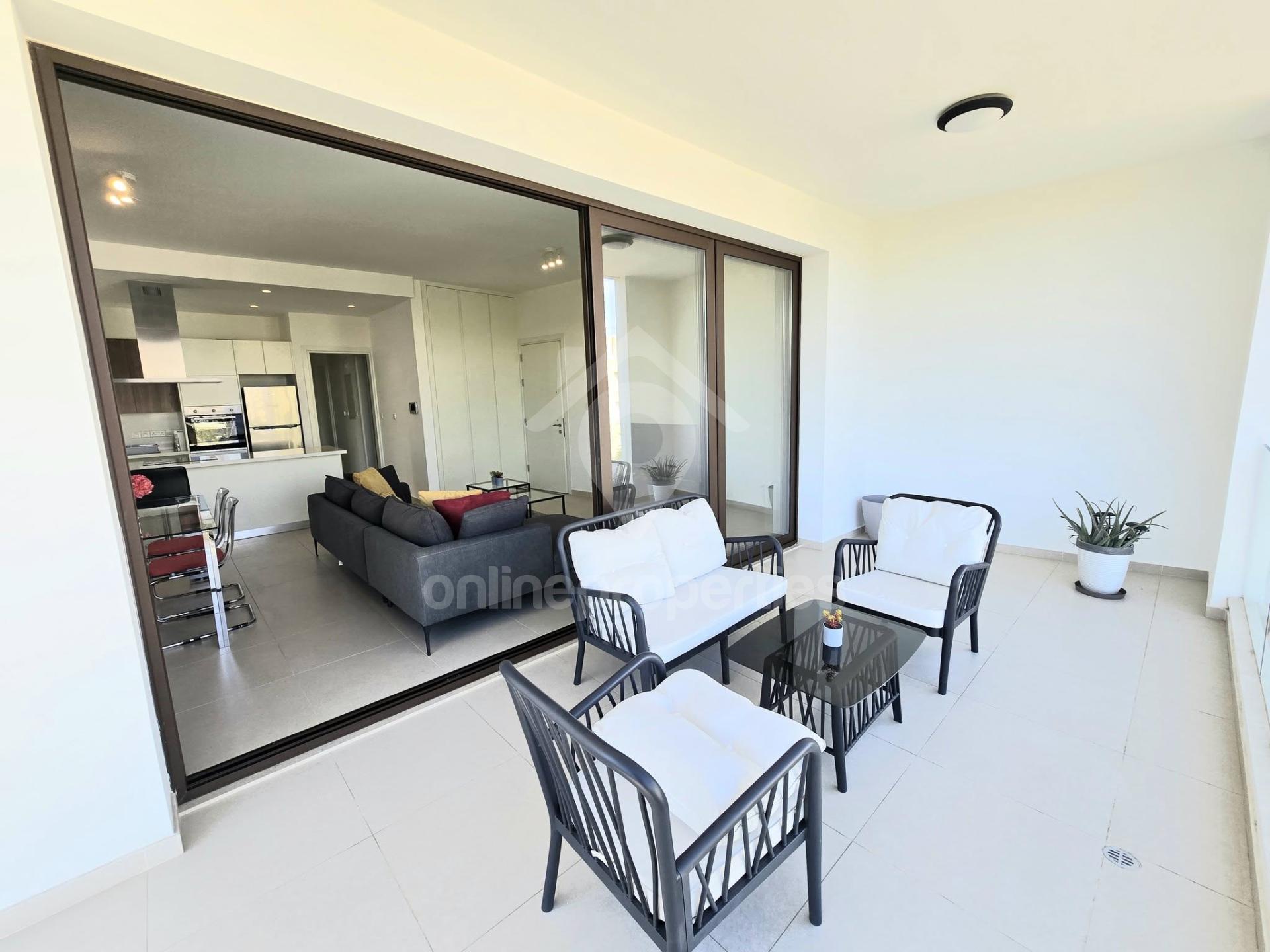 To change image, hover mouse over thumbnails below