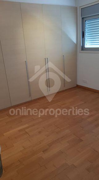 To change image, hover mouse over thumbnails below