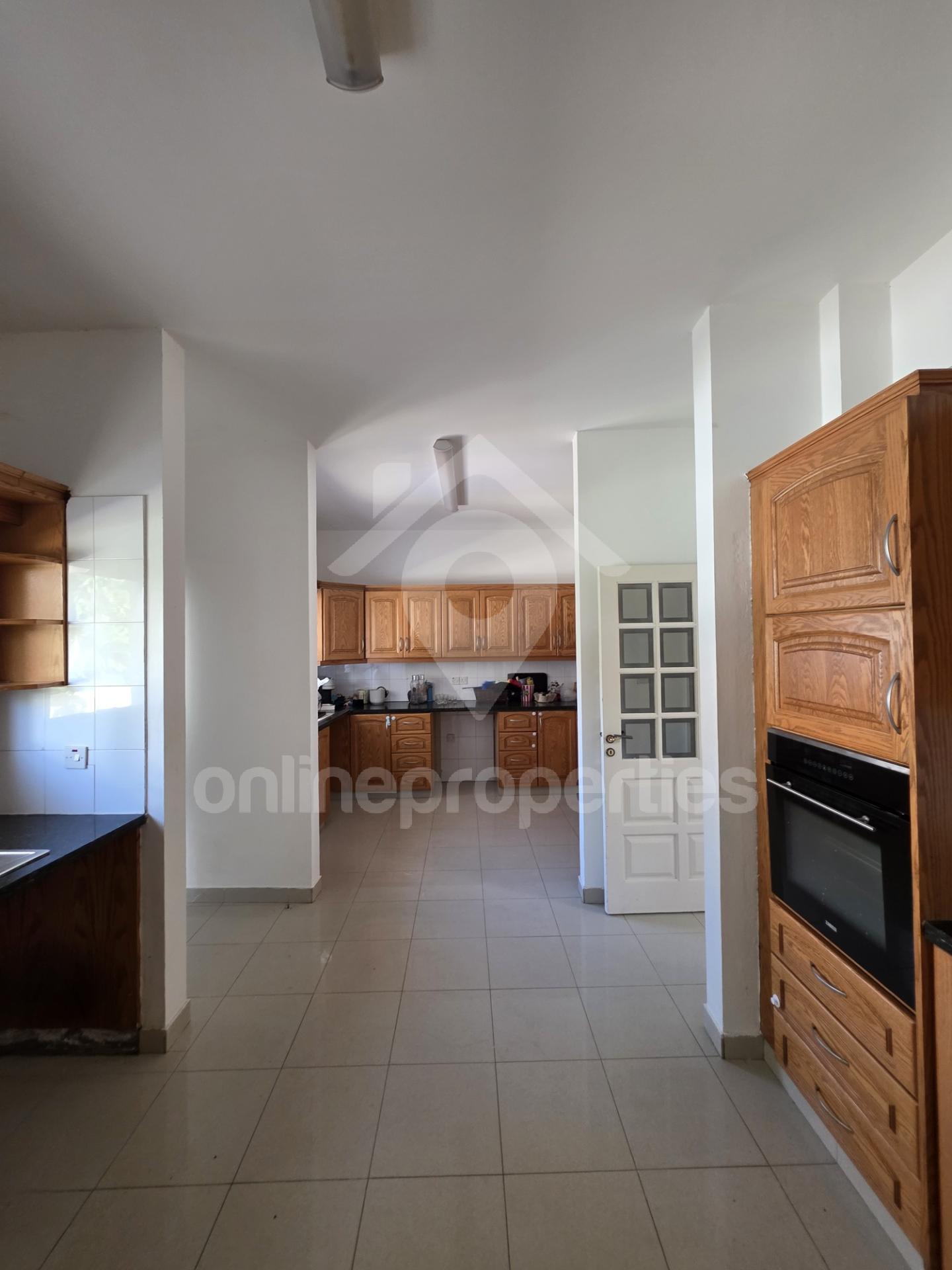 To change image, hover mouse over thumbnails below