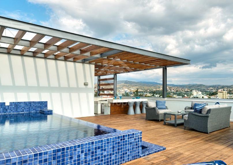 To change image, hover mouse over thumbnails below