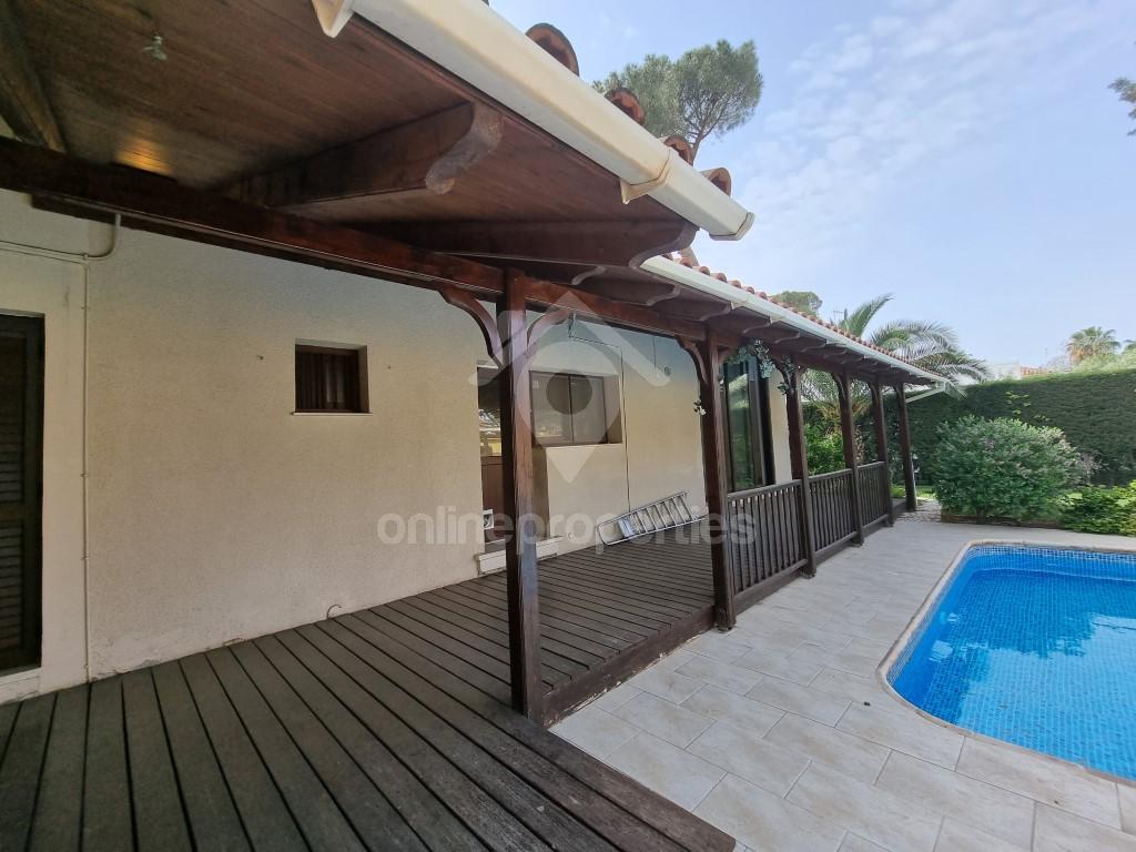 To change image, hover mouse over thumbnails below