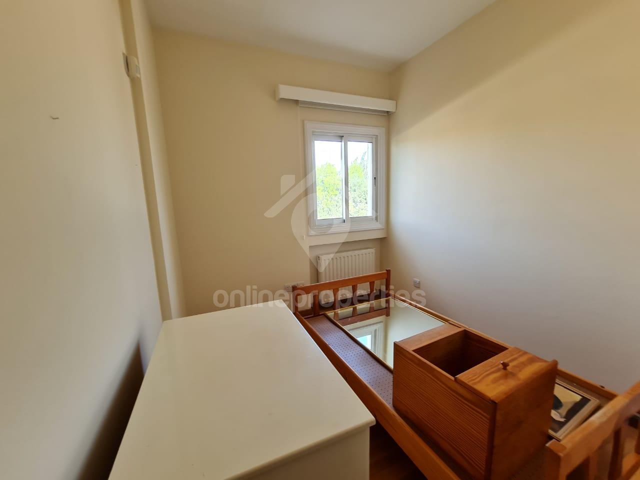 To change image, hover mouse over thumbnails below