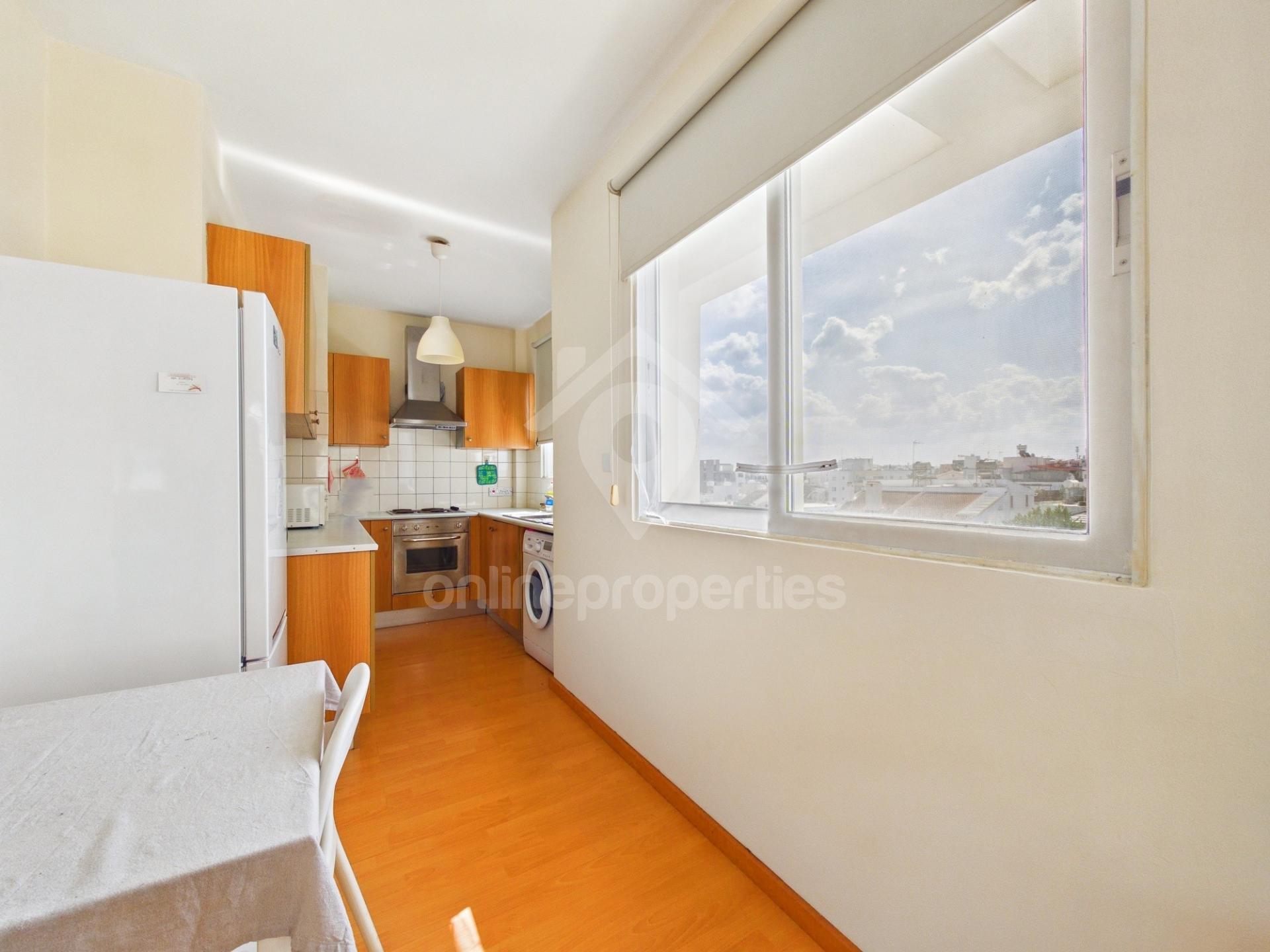 To change image, hover mouse over thumbnails below