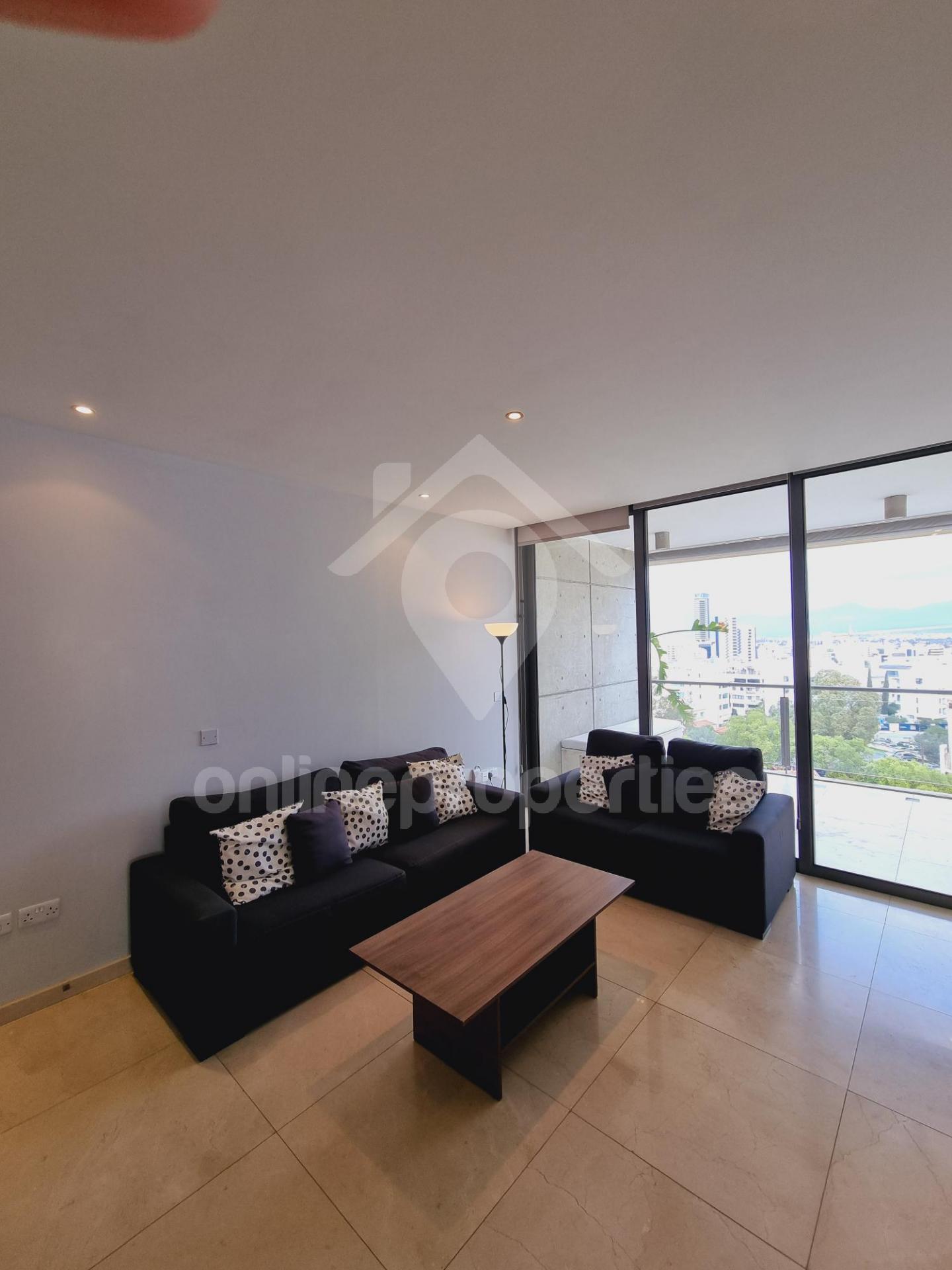 To change image, hover mouse over thumbnails below