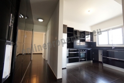 To change image, hover mouse over thumbnails below