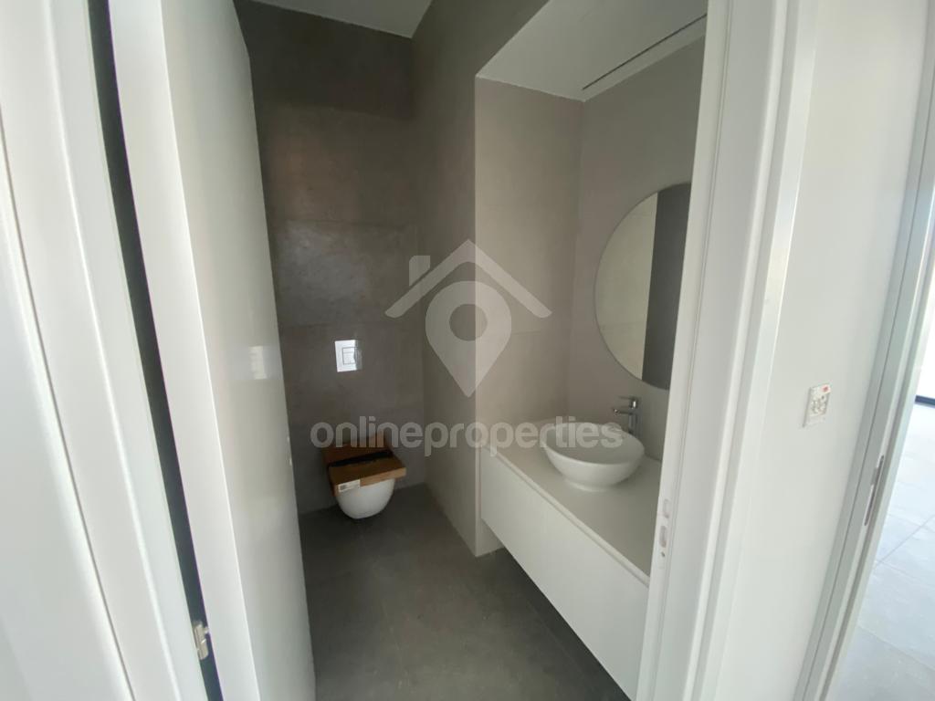 To change image, hover mouse over thumbnails below