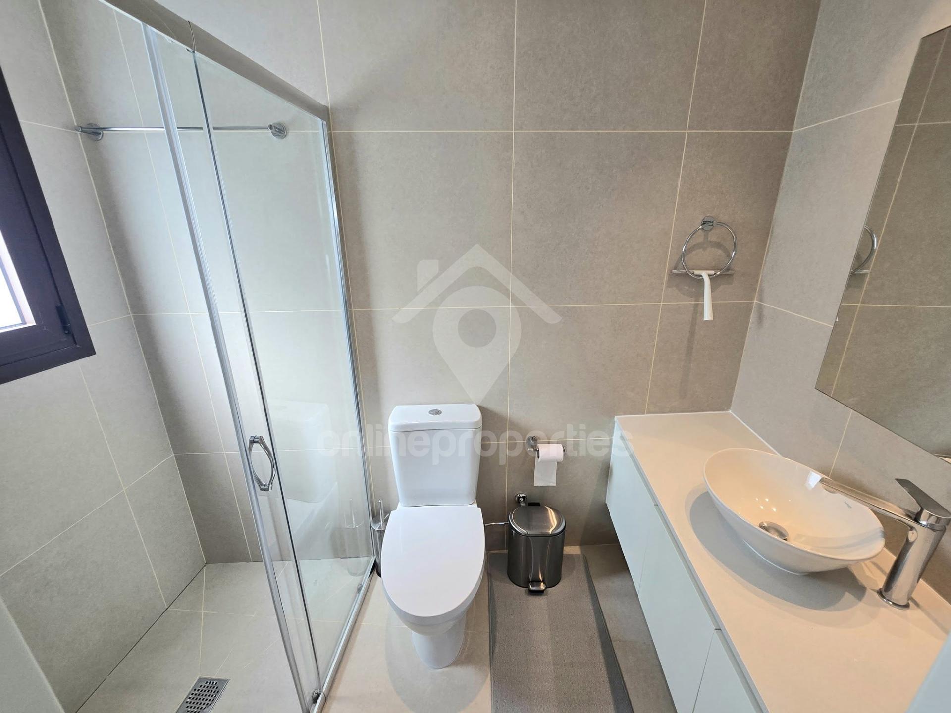 To change image, hover mouse over thumbnails below