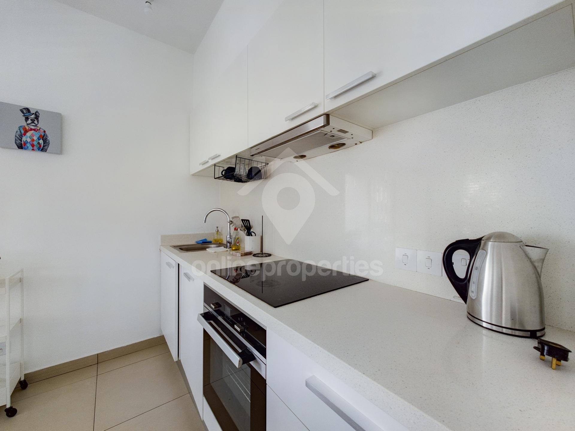 To change image, hover mouse over thumbnails below