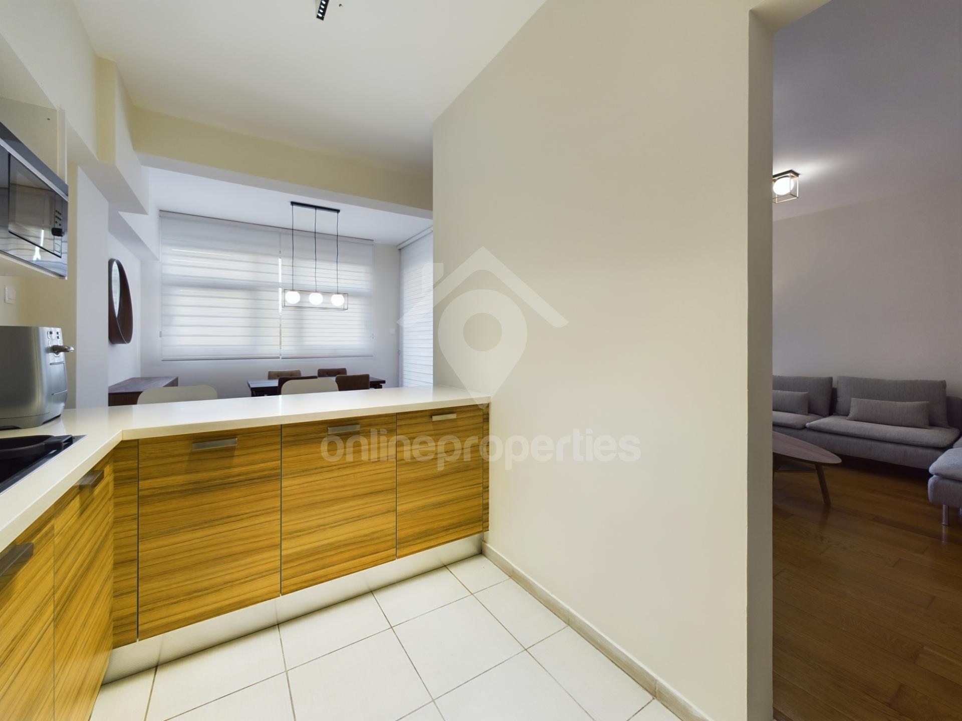 To change image, hover mouse over thumbnails below