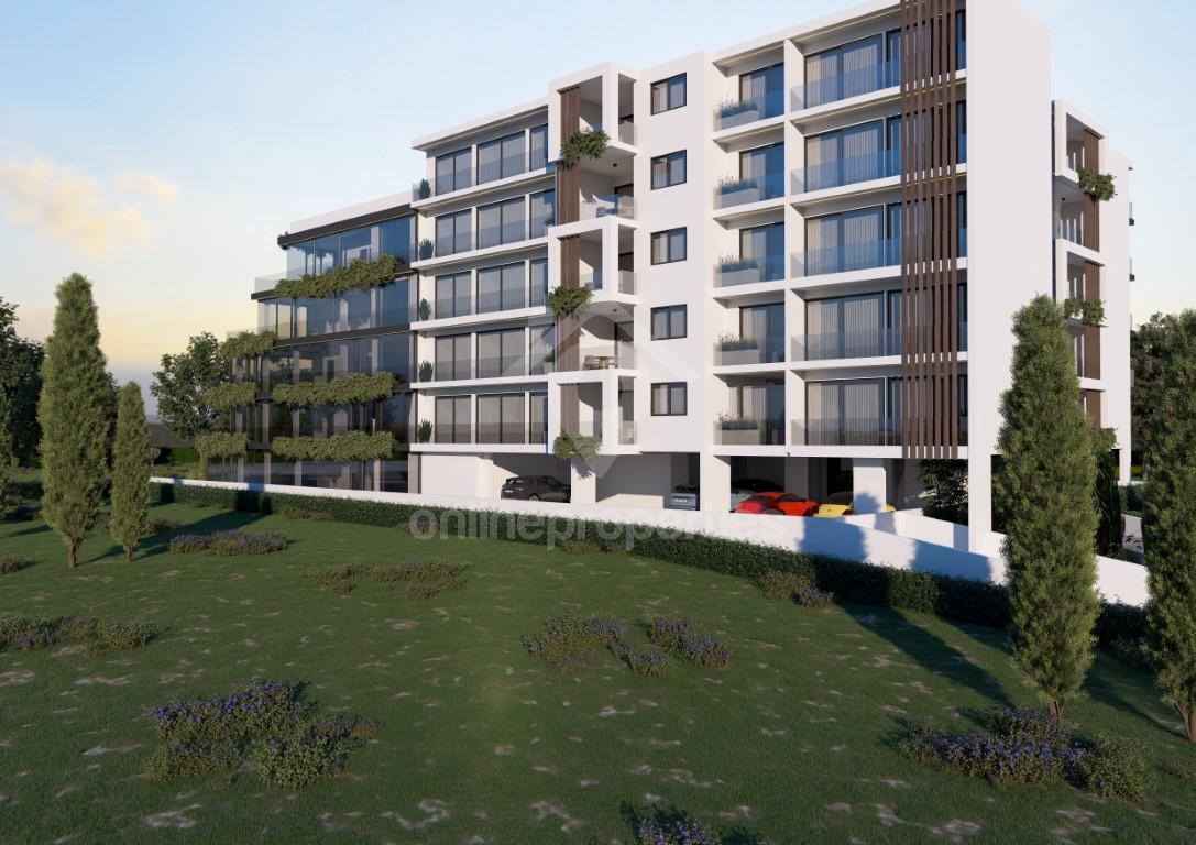 To change image, hover mouse over thumbnails below