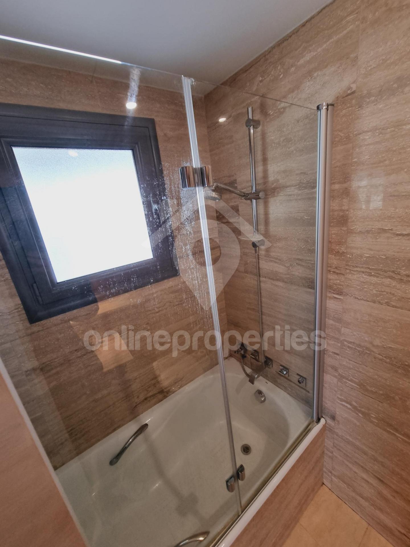 To change image, hover mouse over thumbnails below