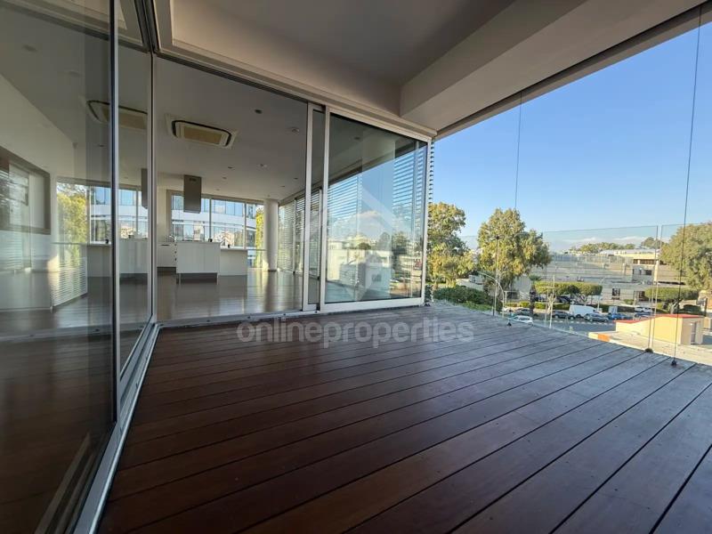 To change image, hover mouse over thumbnails below