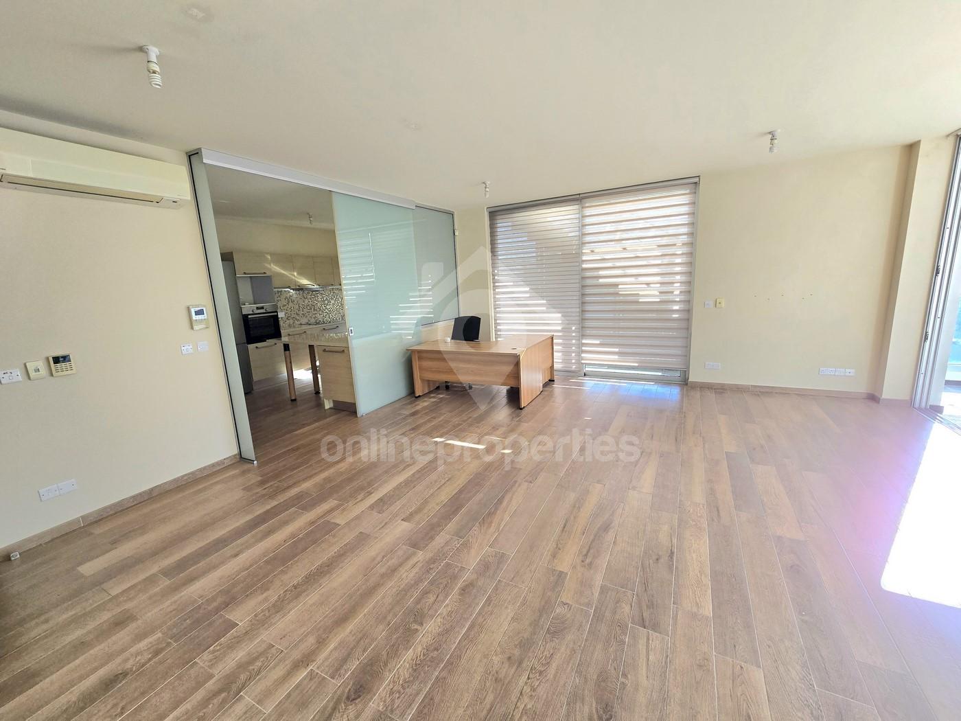 To change image, hover mouse over thumbnails below