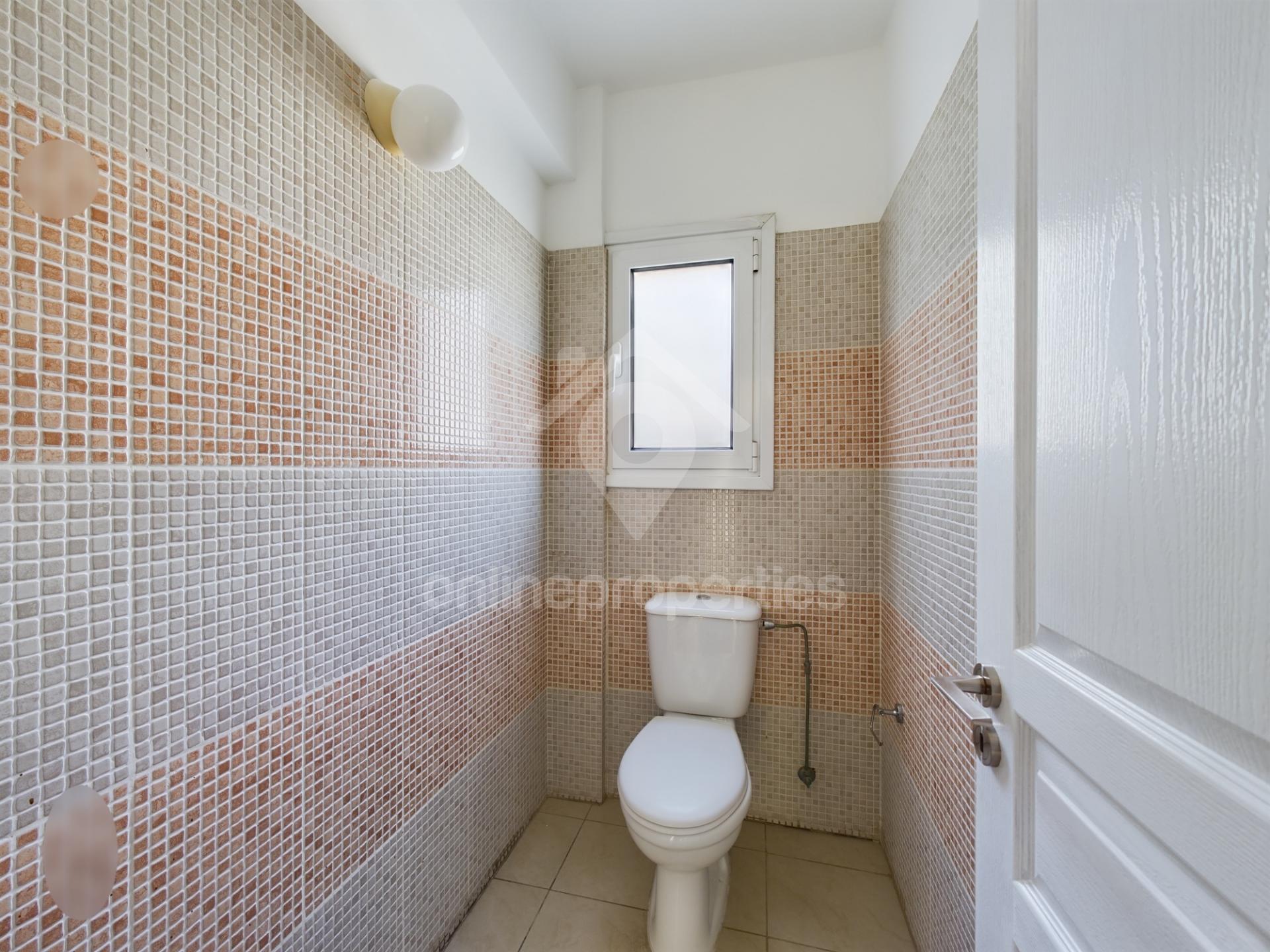 To change image, hover mouse over thumbnails below