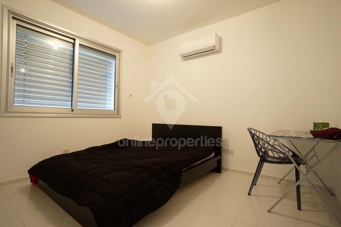 To change image, hover mouse over thumbnails below