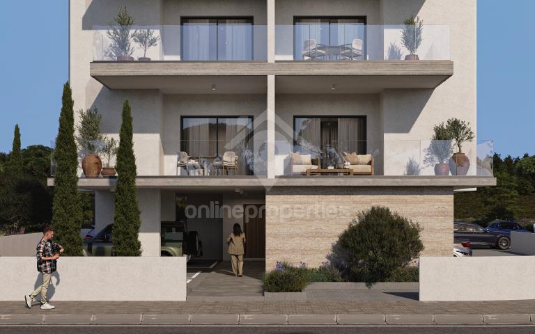 To change image, hover mouse over thumbnails below