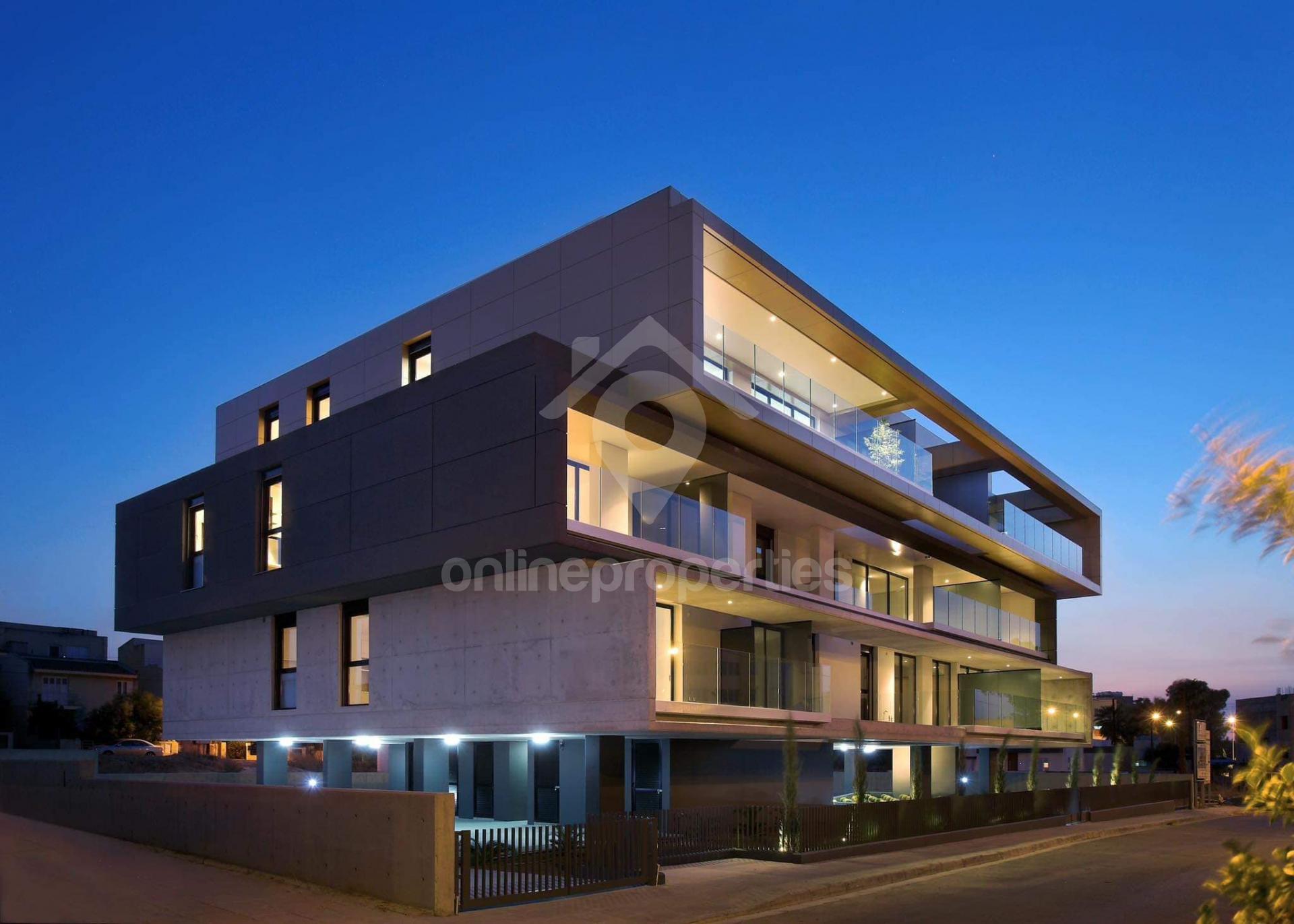 To change image, hover mouse over thumbnails below