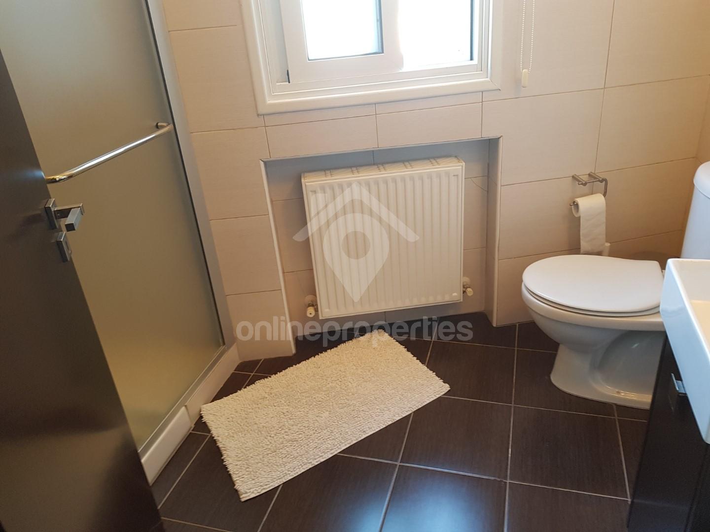 To change image, hover mouse over thumbnails below