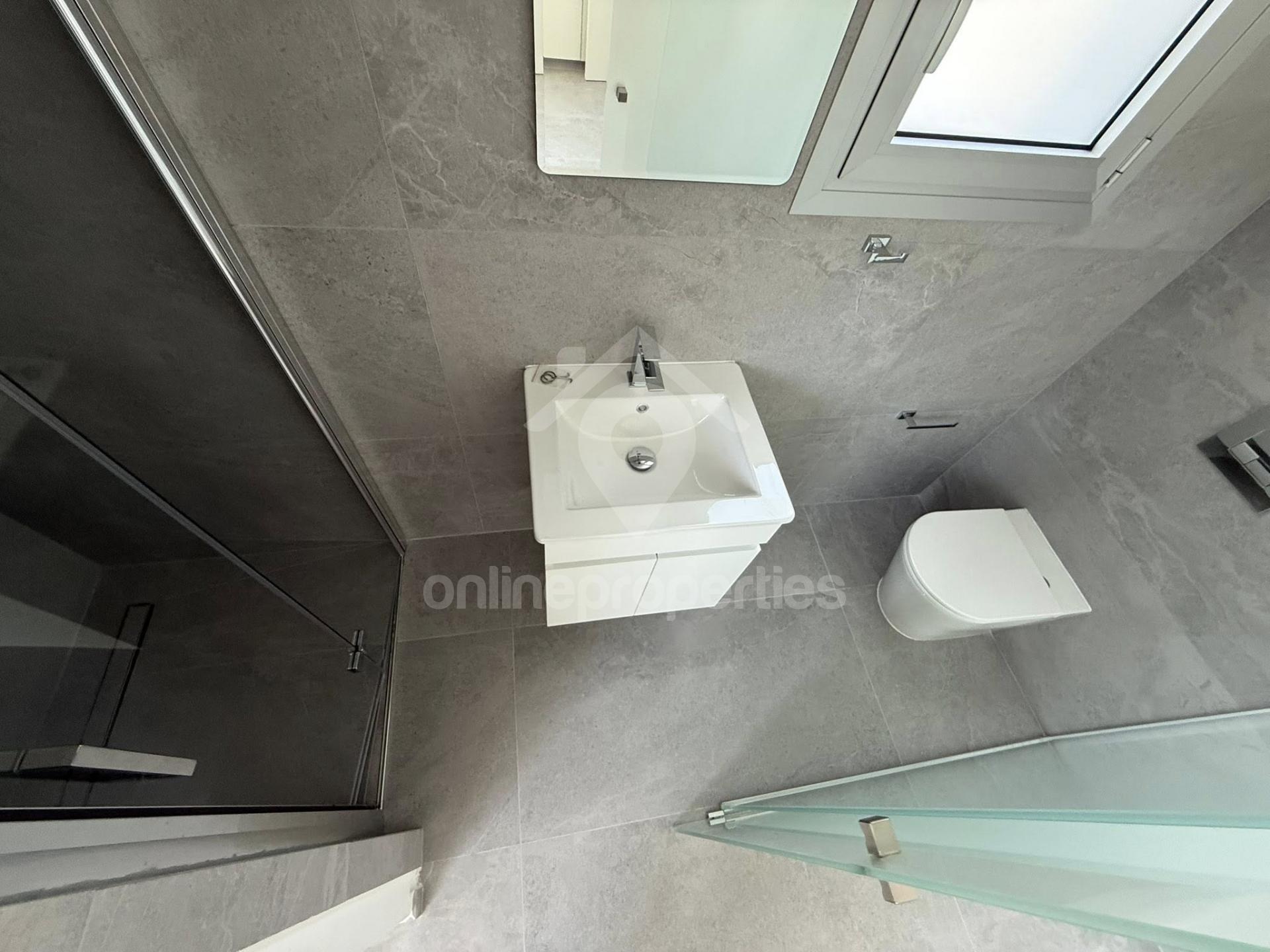 To change image, hover mouse over thumbnails below