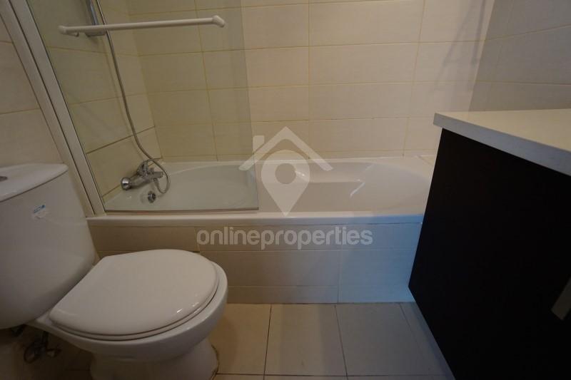 To change image, hover mouse over thumbnails below