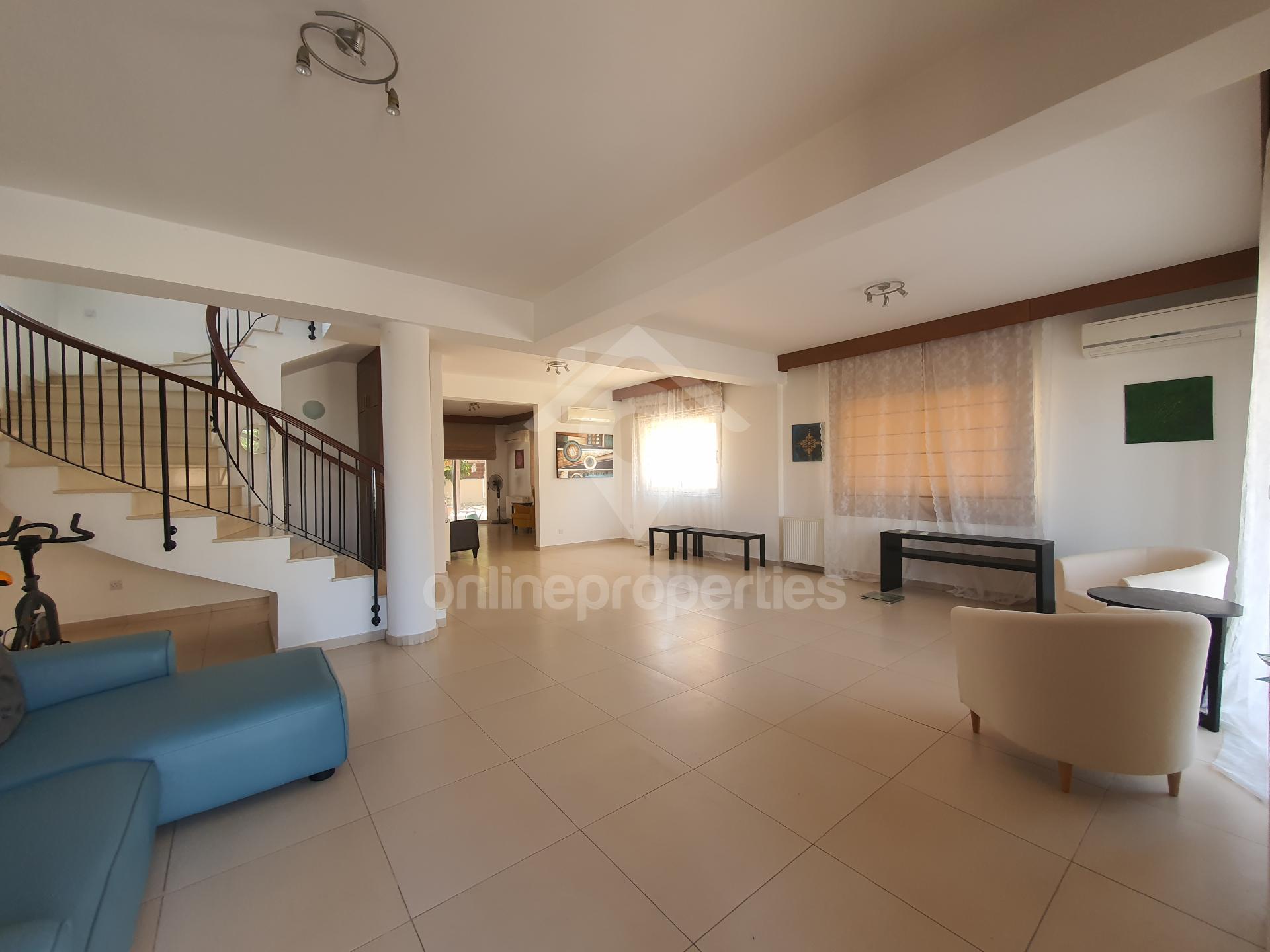 To change image, hover mouse over thumbnails below